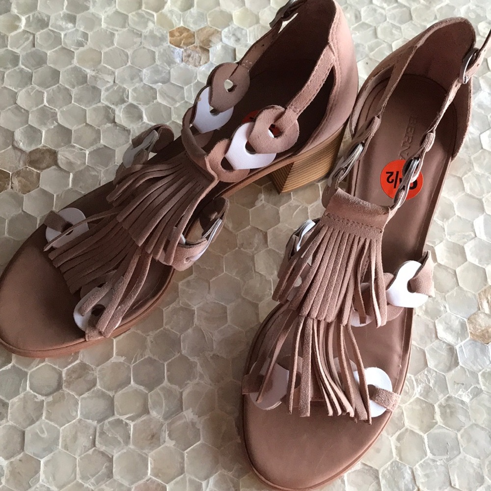 NWOB Bernardo Beige Suede Sandals 2” heel - Picture 1 of 4